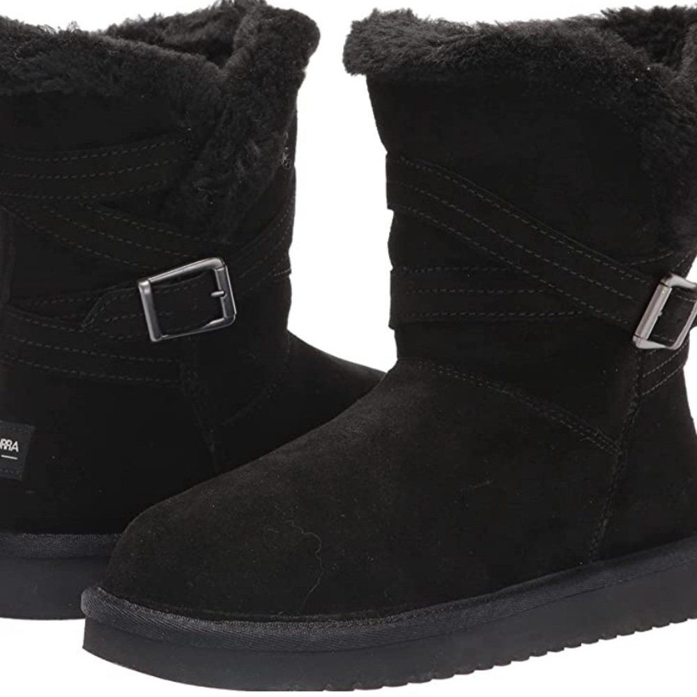 Women's B Grade UGG Delene Short Boot in Black